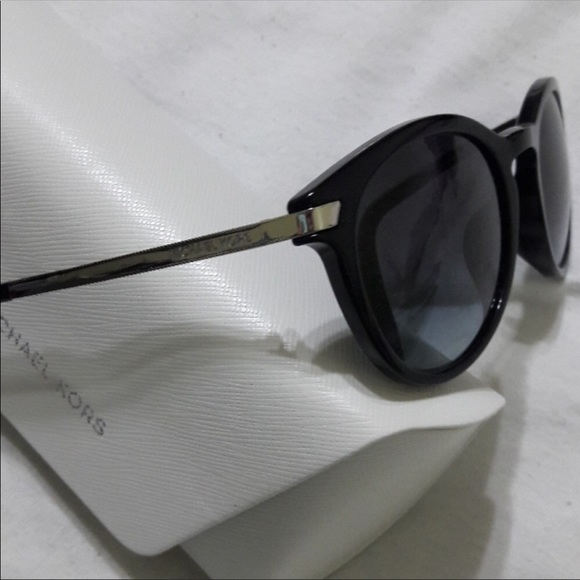 SOLD :) Michael Kors Sunglasses - Picture 3 of 4